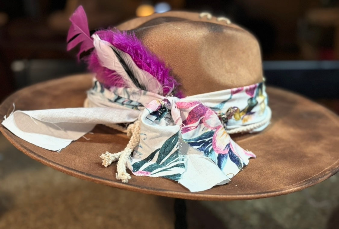 Western Hat Dust & Rose's