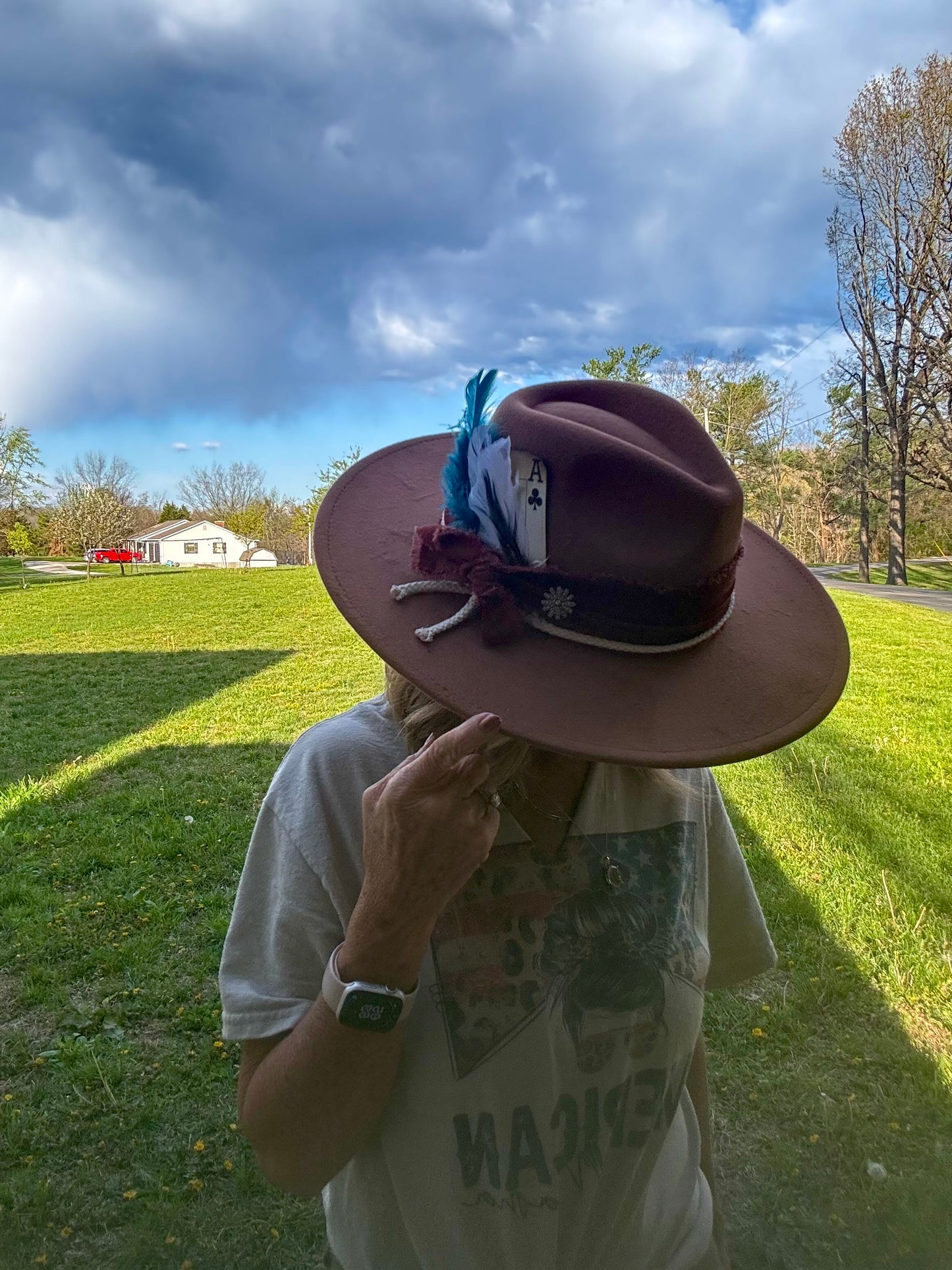 Western Hat Ace in the Dust