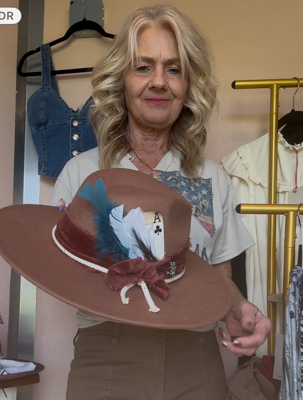 Western Hat Ace in the Dust