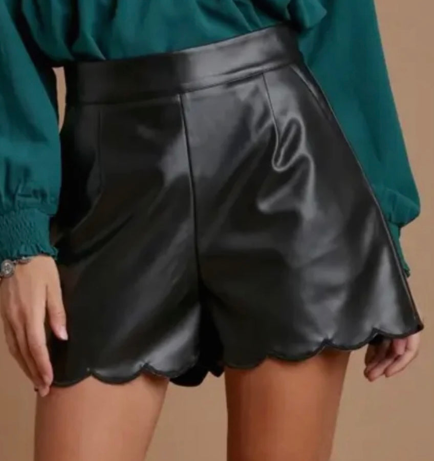 Umgee Black leather shorts