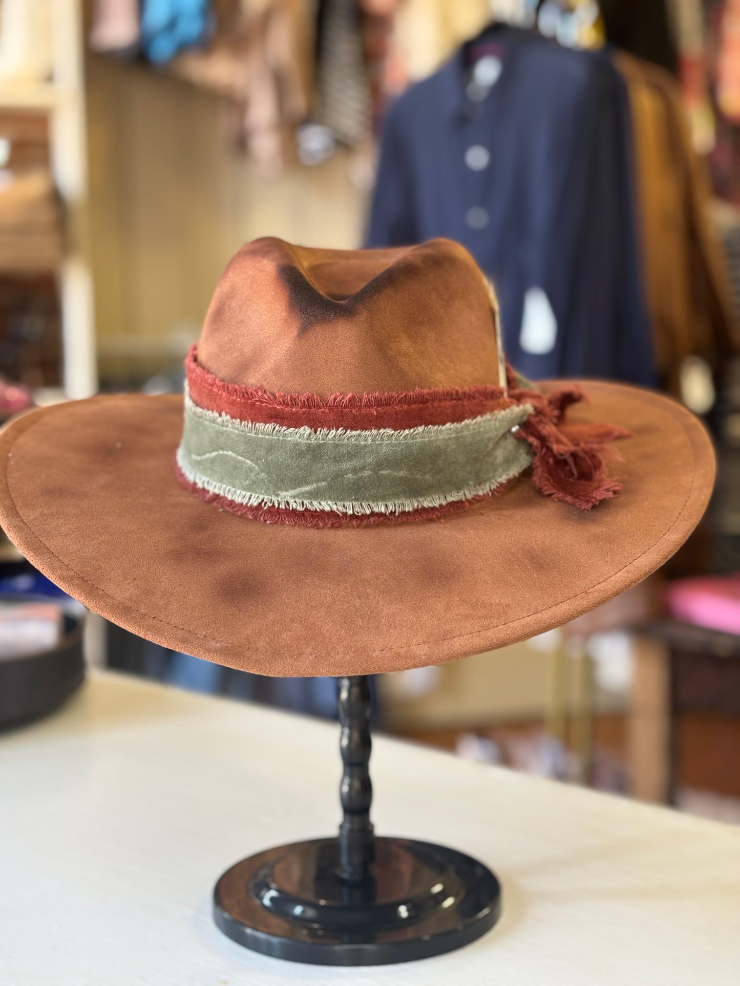 Outlaws Hand Western Hat