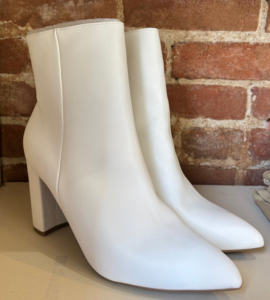 Top Moda Brazil Block Ankle Booties