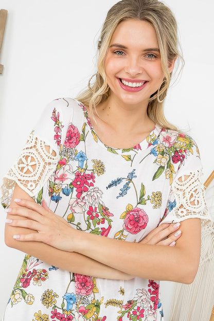 PLUS FLORAL BOXY TOP